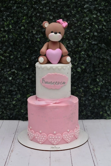 Torta Blanca y Rosa de Dos Pisos con Osito Decorativo