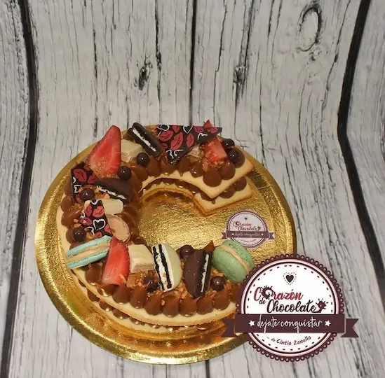 Torta Letter con forma de Letra C