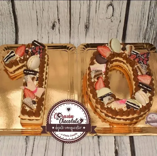 Dos Tortas Number con Forma de Número Diez